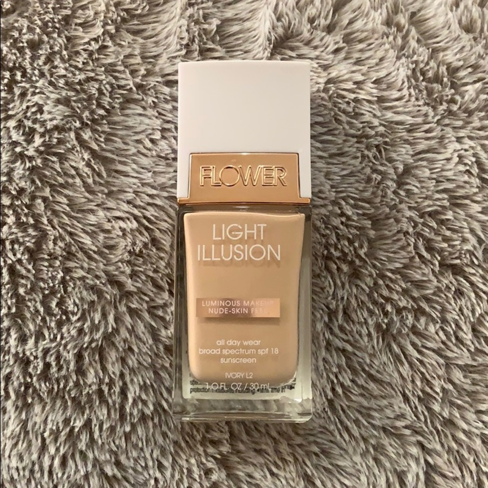 Flower Beauty luminous makeup foundation
